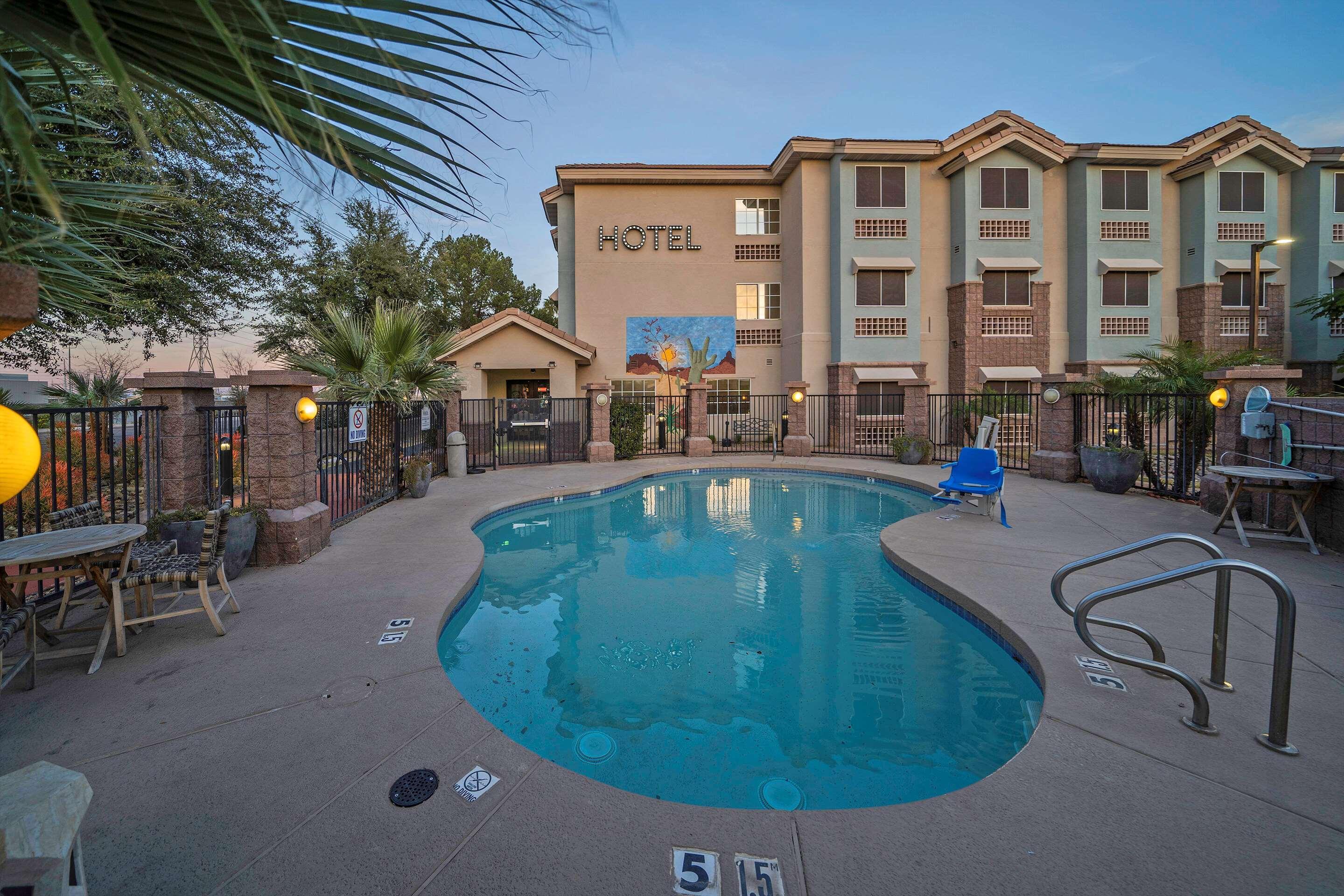 La Quinta Inn & Suites By Wyndham Tempe University, Phoenix المظهر الخارجي الصورة