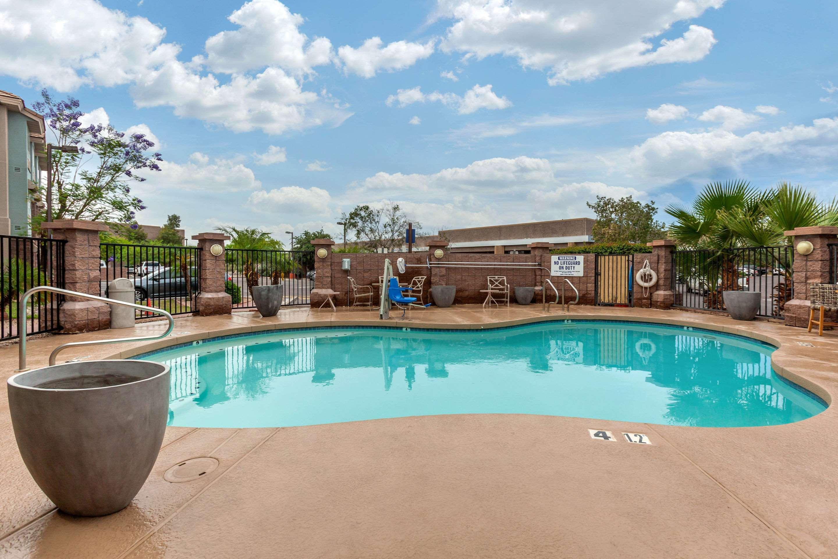La Quinta Inn & Suites By Wyndham Tempe University, Phoenix المظهر الخارجي الصورة