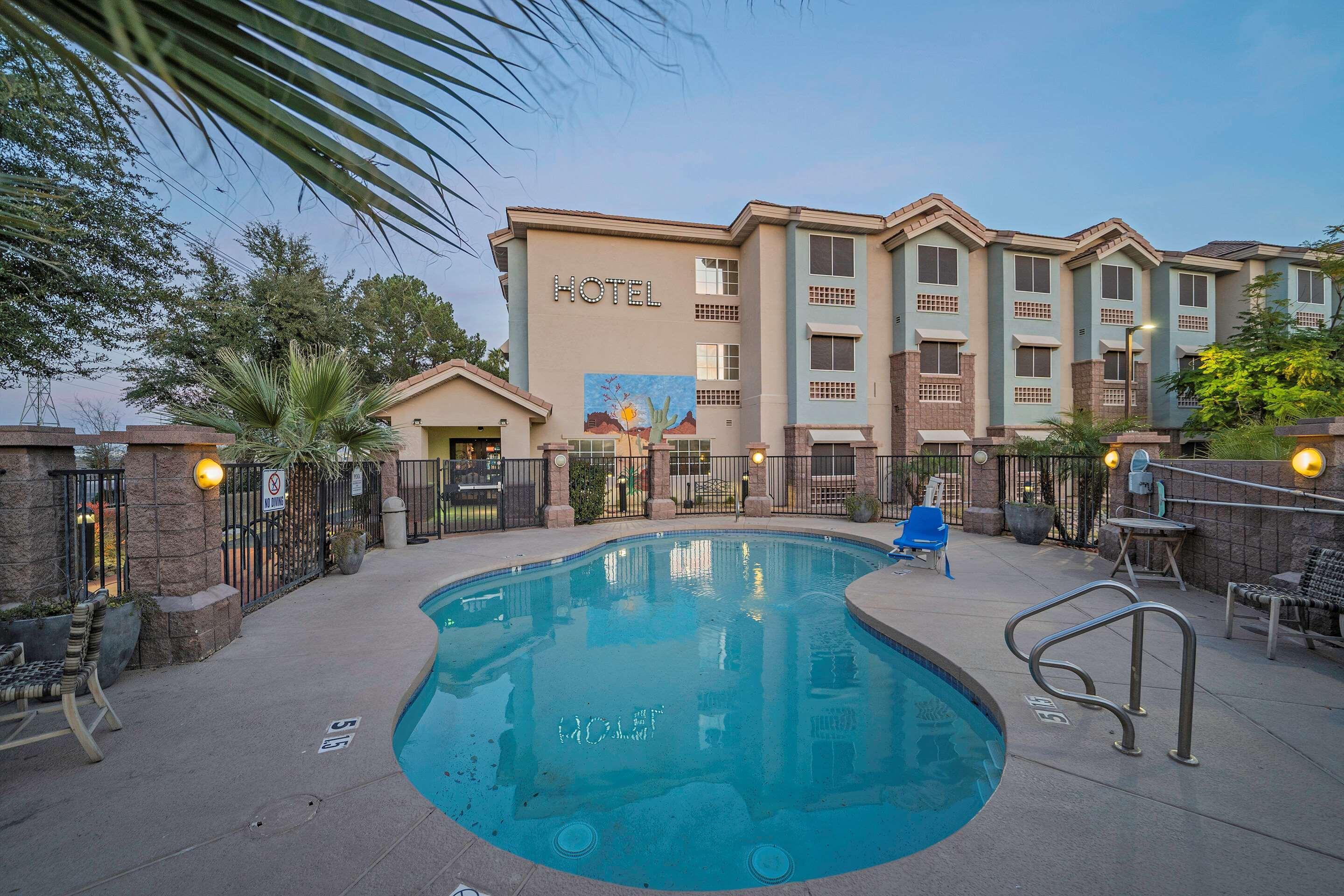 La Quinta Inn & Suites By Wyndham Tempe University, Phoenix المظهر الخارجي الصورة